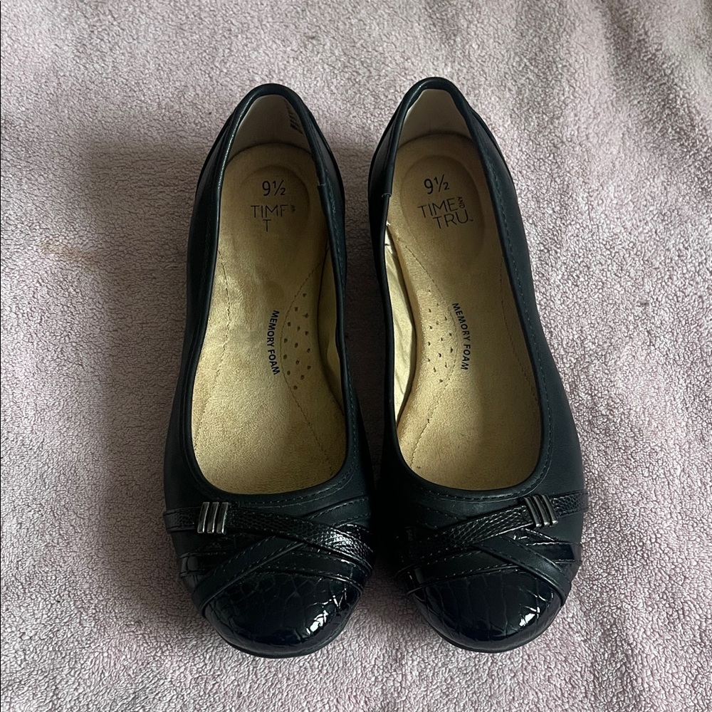 Time and Tru Black Flats with Textured Toe